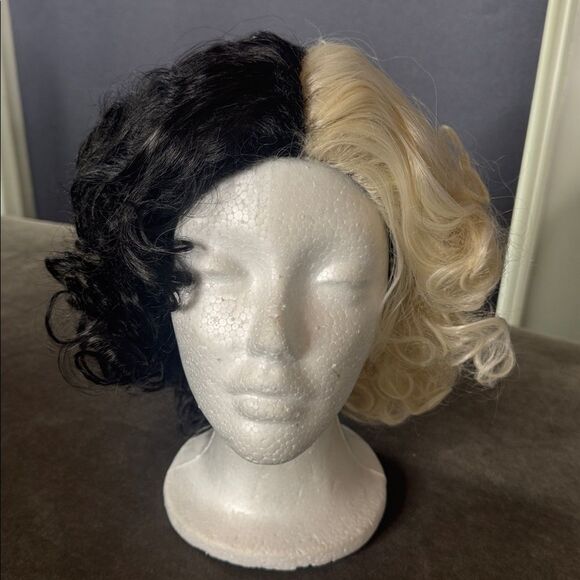 Women’s Black & White Halloween Costume Cosplay Wig One Size NEW - Picture 1 of 7